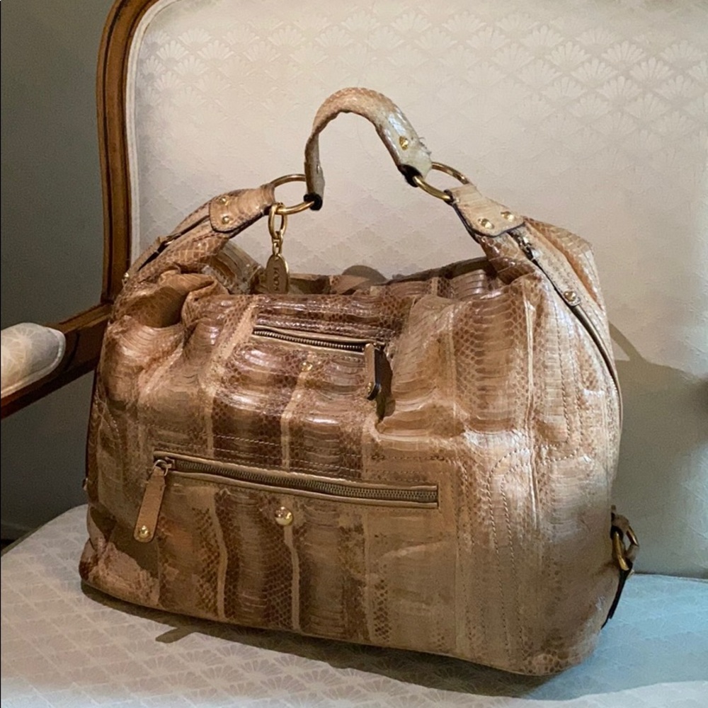 Tod’s Pashmy Sacca Hobo Bag